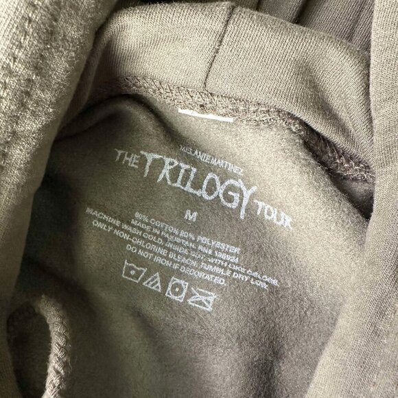 Melanie Martinez Leeches The Trilogy Tour Pullover Hoodie Adult Size - Picture 3 of 3